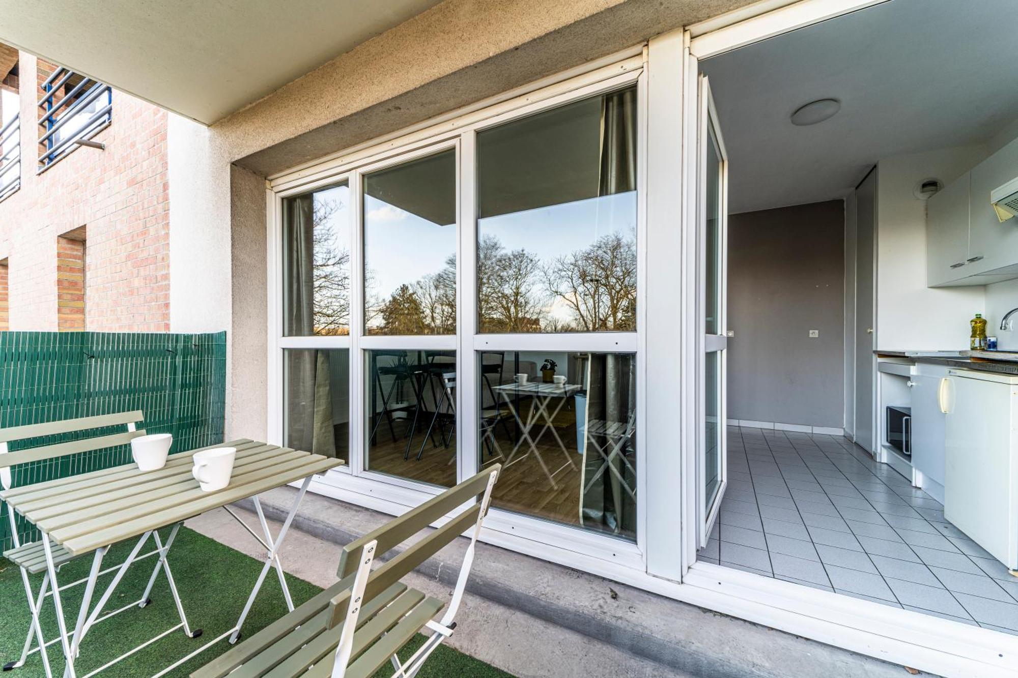 T2 Avec Terrasse Citadelle Appartement Rijsel Buitenkant foto